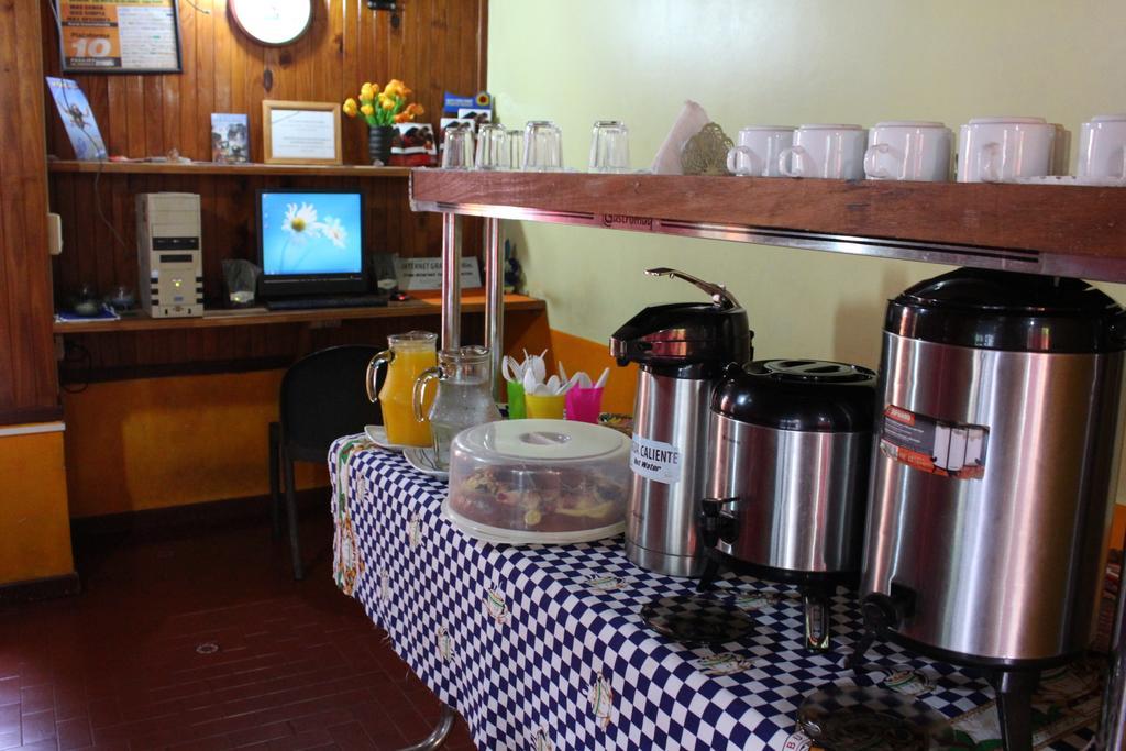 Residencial Noelia Hostel Puerto Iguazú Kültér fotó