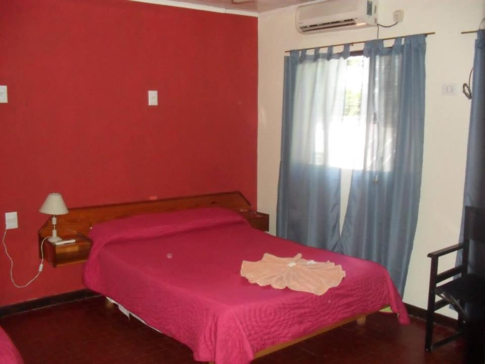 Residencial Noelia Hostel Puerto Iguazú Szoba fotó