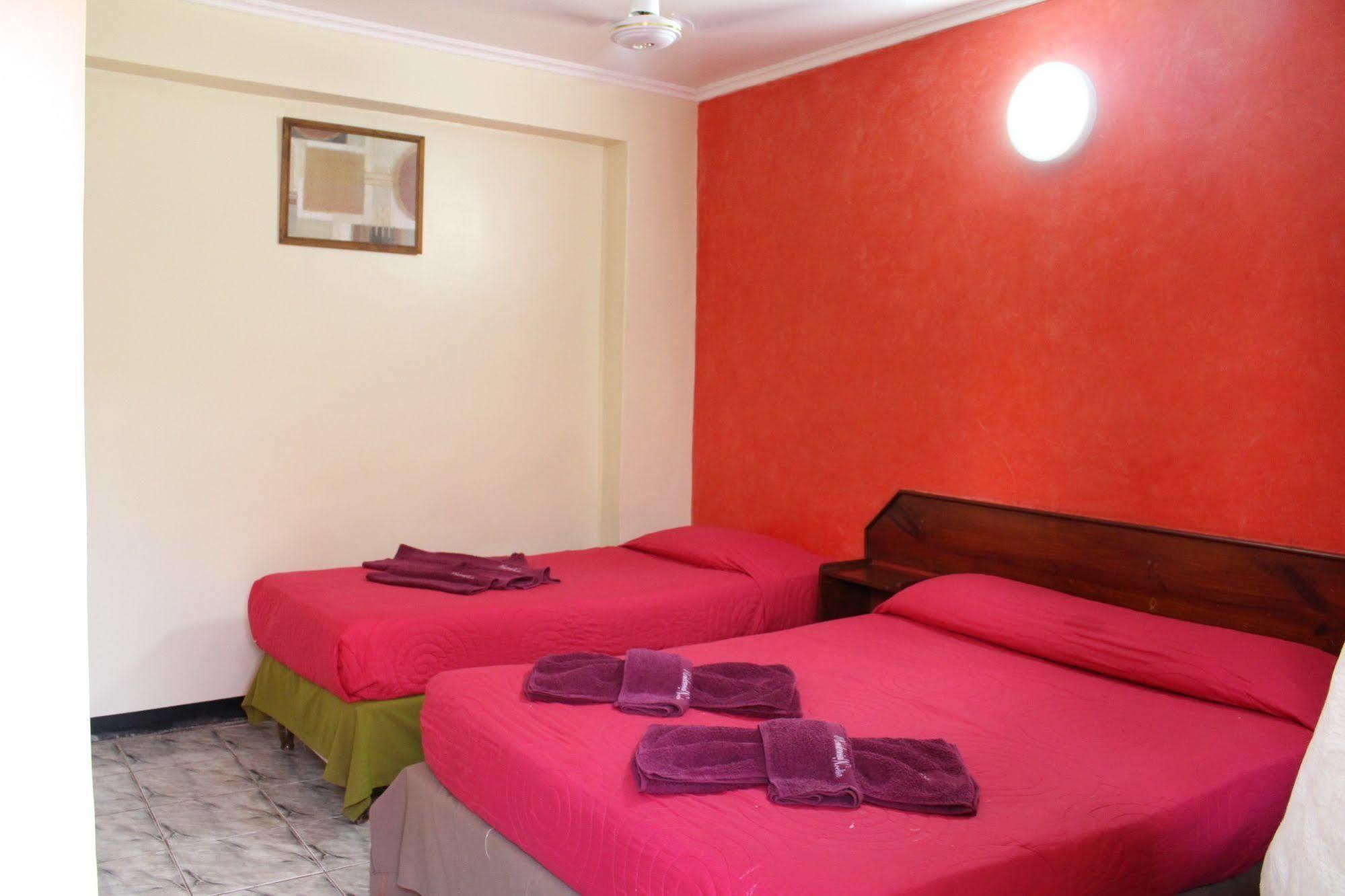 Residencial Noelia Hostel Puerto Iguazú Kültér fotó