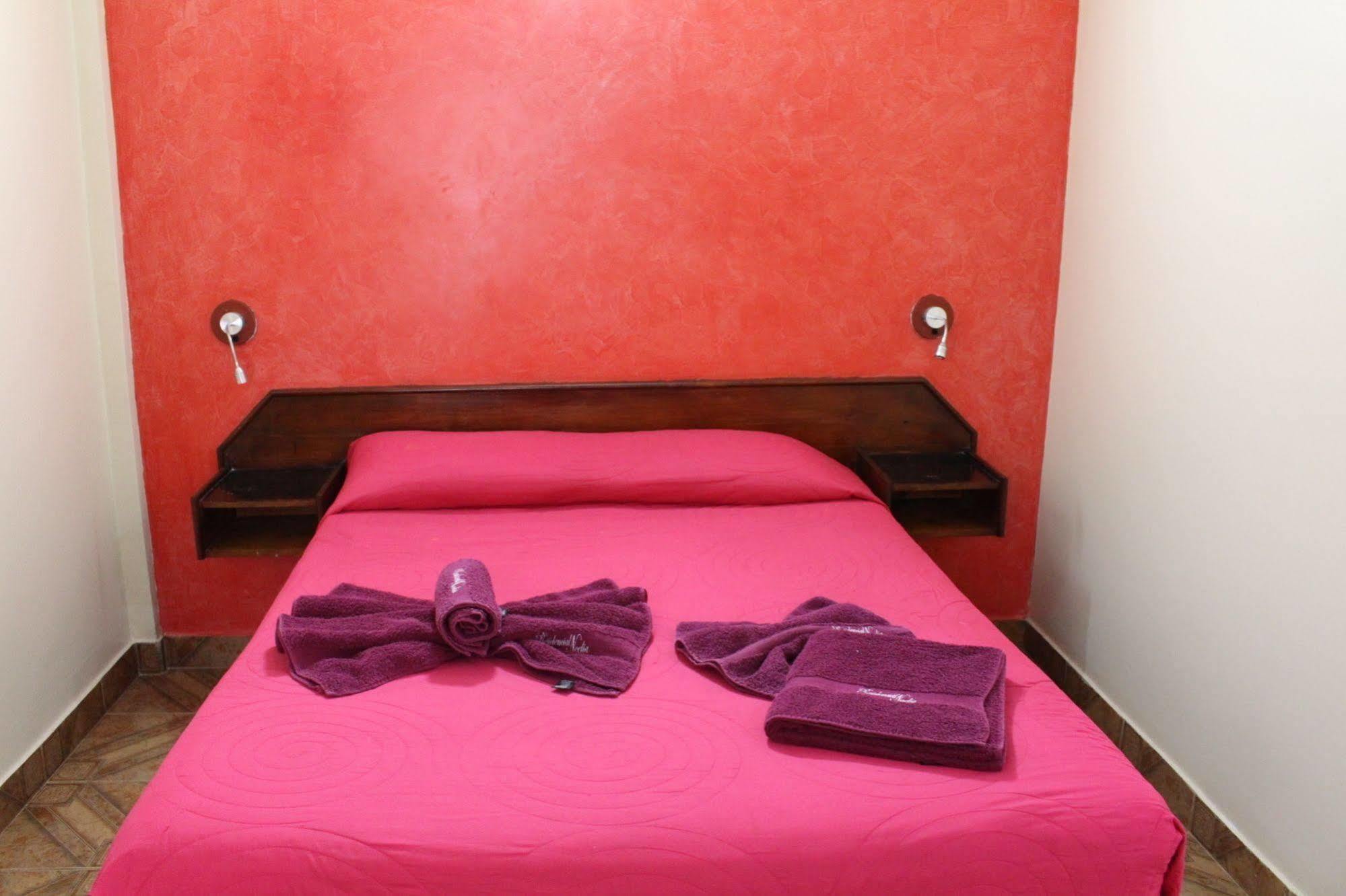Residencial Noelia Hostel Puerto Iguazú Kültér fotó