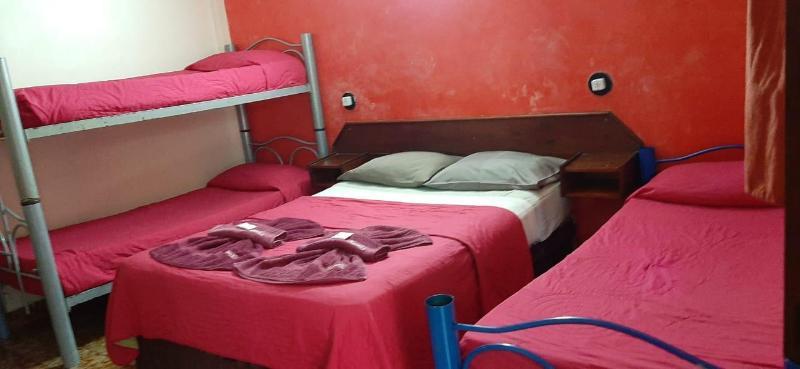 Residencial Noelia Hostel Puerto Iguazú Kültér fotó